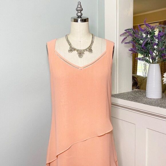 White House Black Market Asymmetrical Popover Dress - Picture 6 of 12